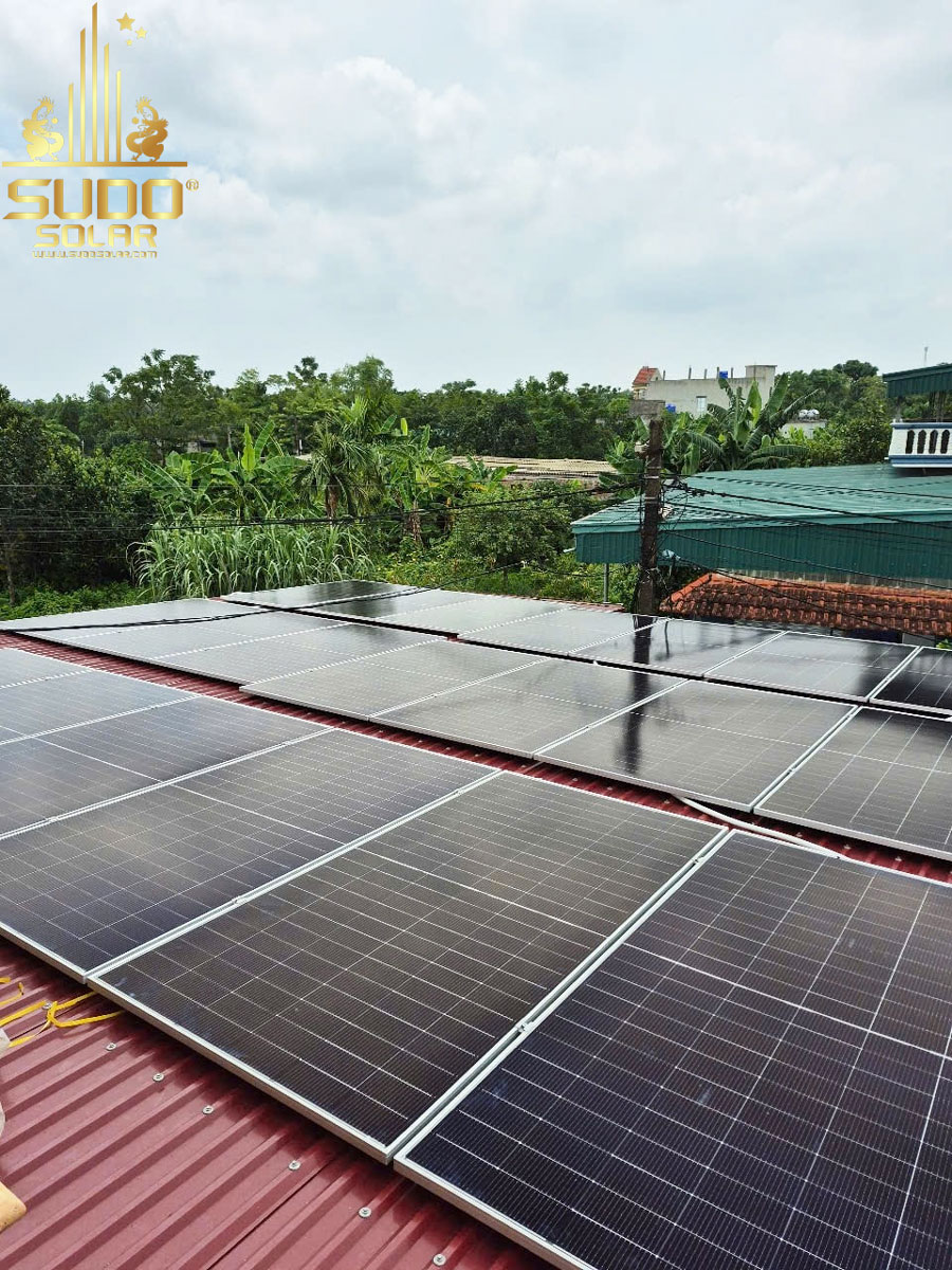 Bàn Giao Hệ Thống Điện Mặt Trời Hybrid 15kW 3 pha – Giải pháp tiết kiệm điện hiệu quả cho gia đình & trang trại chăn nuôi